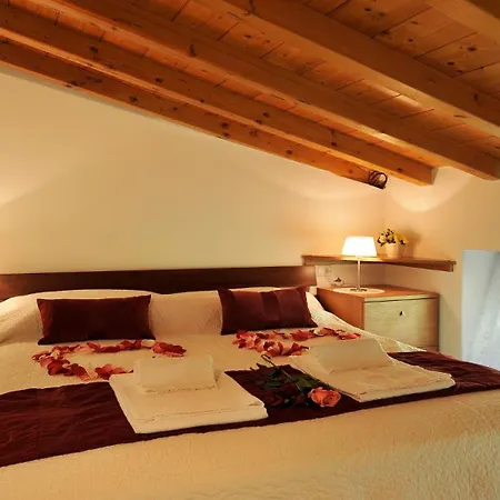 Isella - Mansarda Apartamento